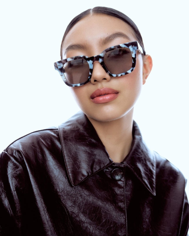 17 Marble Black - Gray lens - SEYU